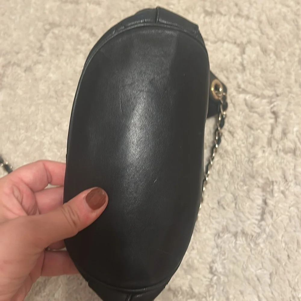 Moschino Black Quilted Leather Shoulder Bag - Picture 6 of 8